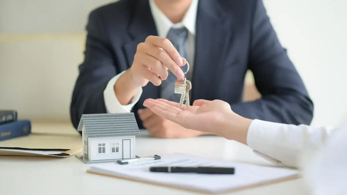 Agenzia con contratto in esclusiva